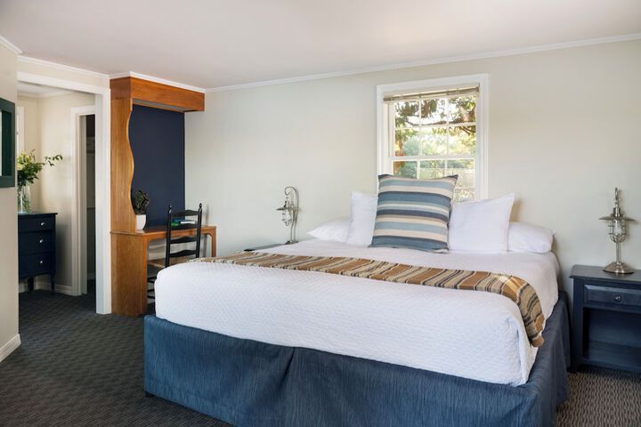 Room 30 of 106