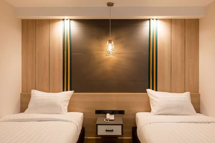 Room 17 of 44