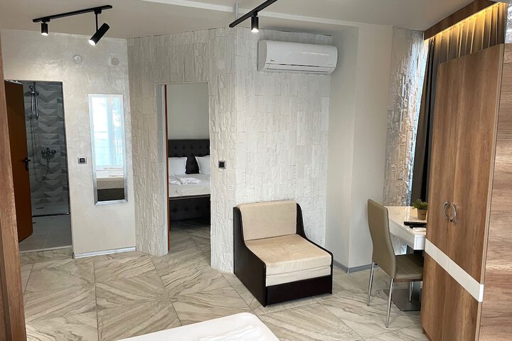 Room 44 of 134