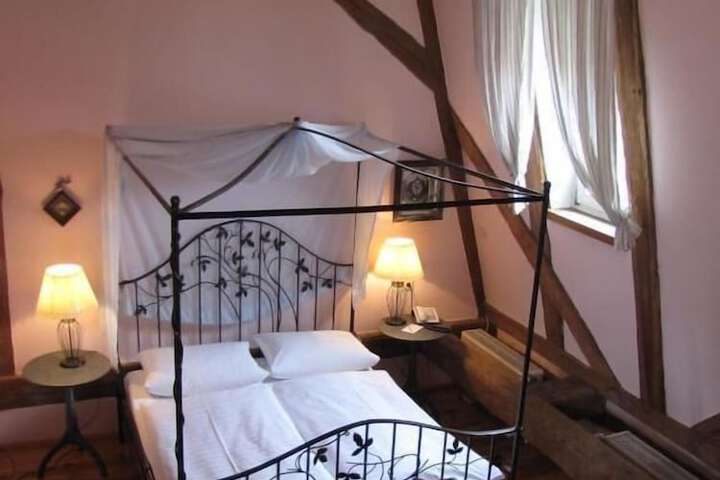 Room 20 of 101