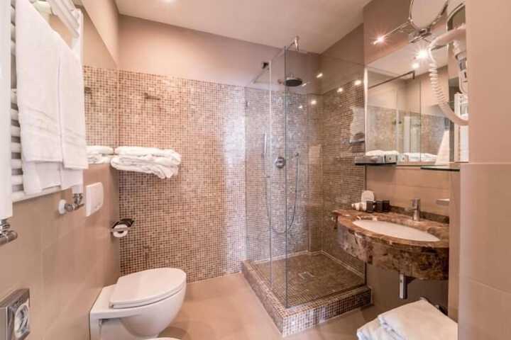 Clean Restrooms