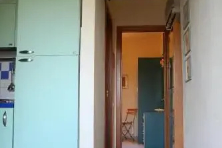 Room 7 of 10