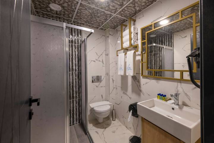 Room 41 of 45