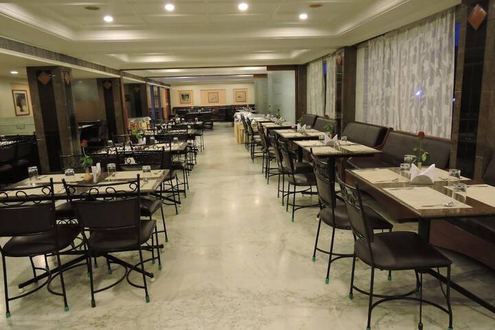 Dining 59 of 66