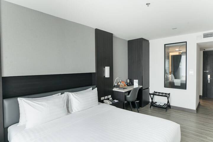 Room 17 of 74