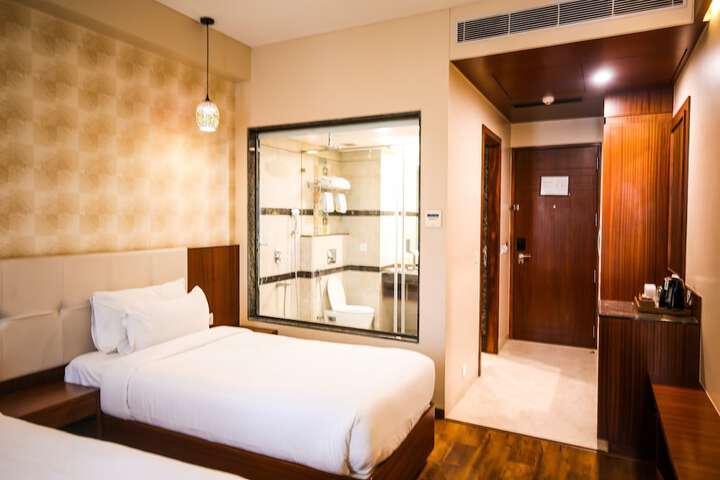 Room 20 of 37