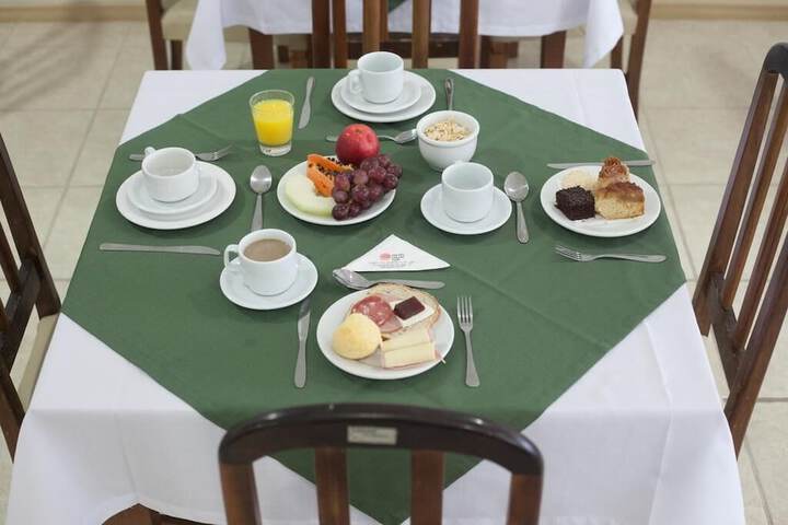 Breakfast/Coffee Service 28 of 44
