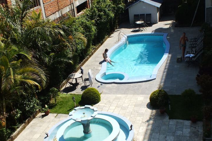 Pool 24 of 52