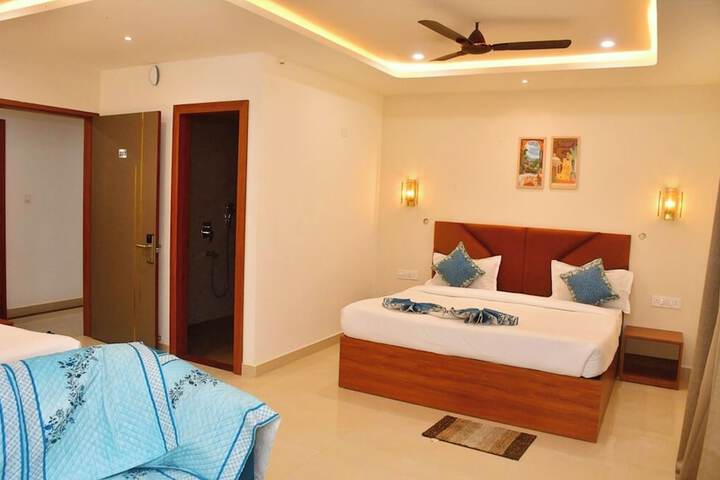 Room 5 of 15