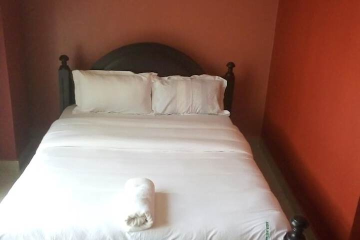 Room 10 of 15