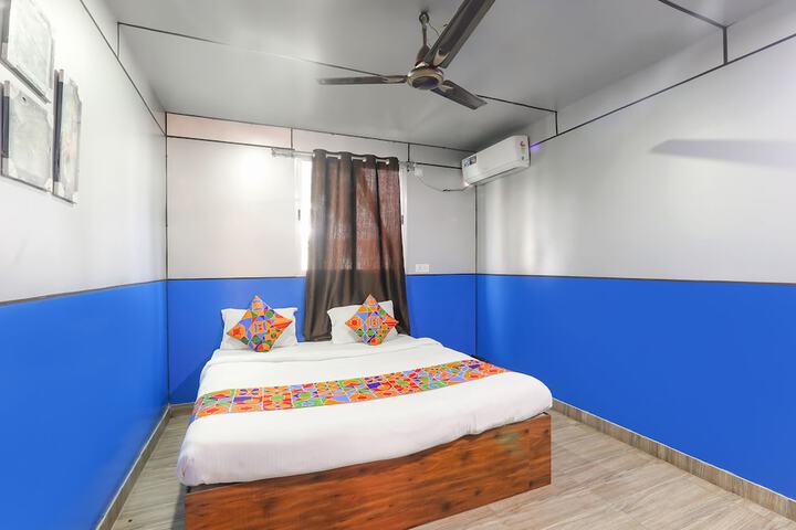 Room 15 of 27