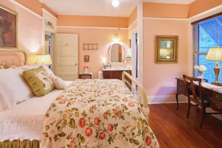 Room 15 of 78