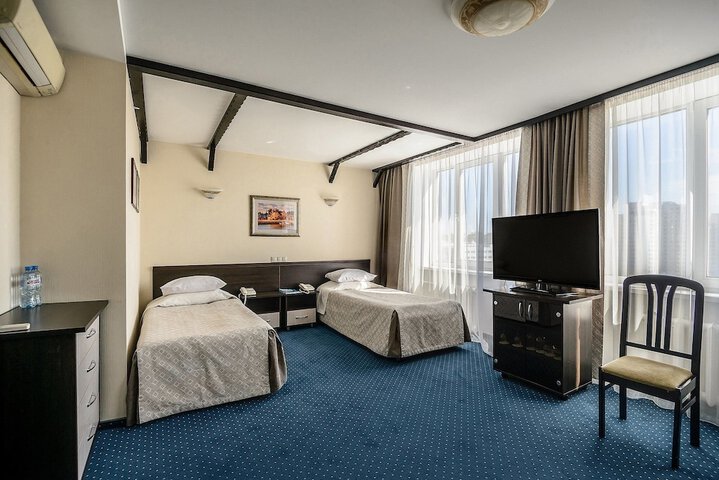 Room 15 of 65