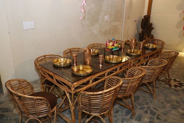 Dining 47 of 64
