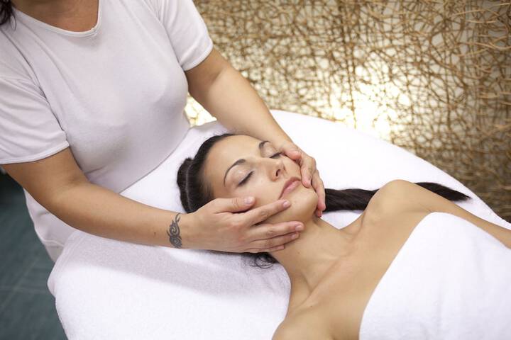 Facial