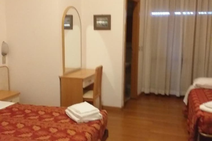Room 14 of 63