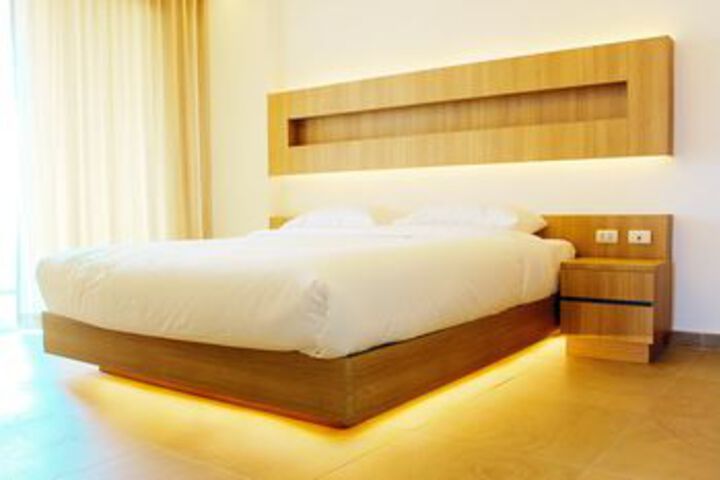 Room 35 of 103