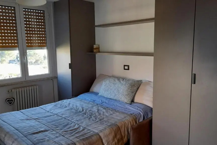 Room 3 of 9