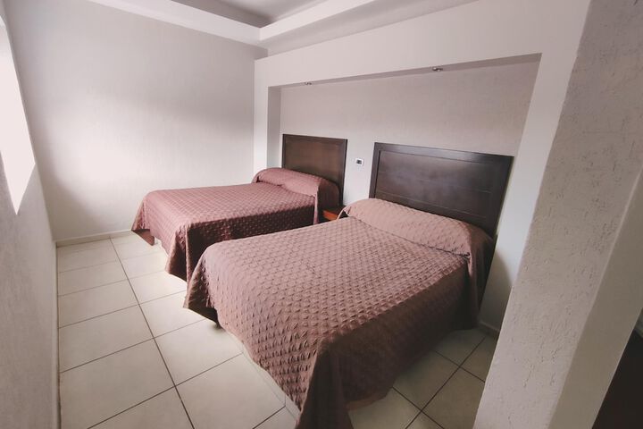 Room 3 of 20
