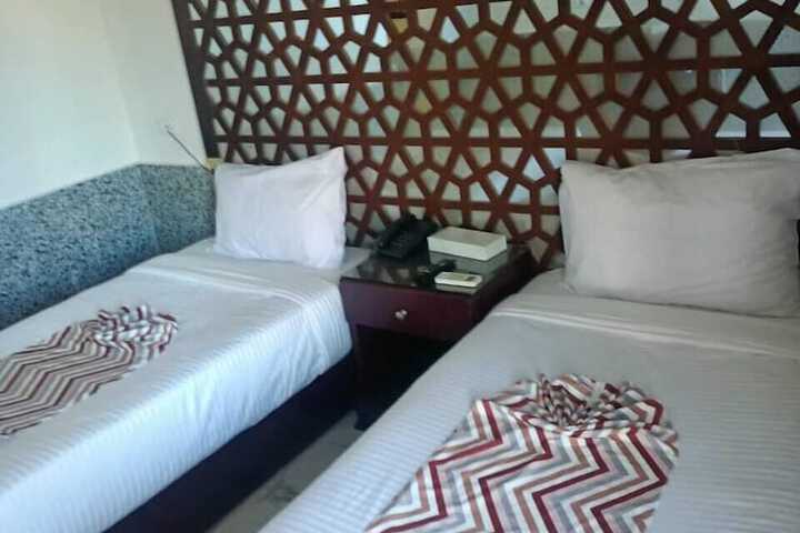 Room 7 of 30