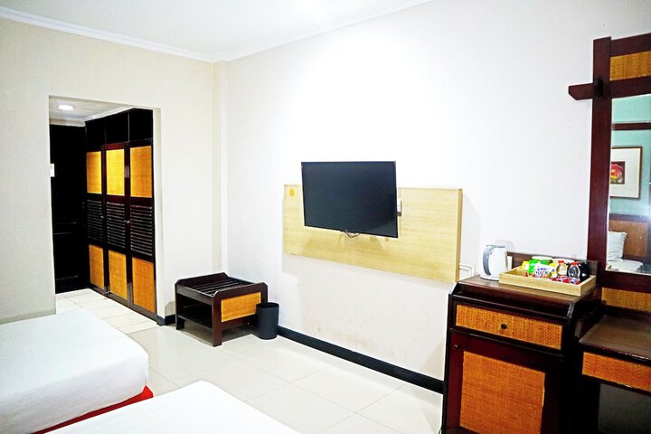 Room 15 of 53