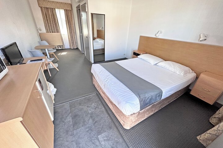 Room 13 of 49