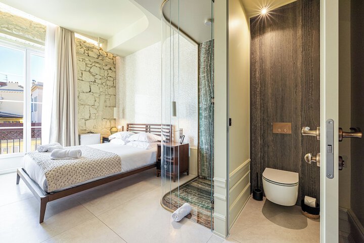 Room 15 of 27