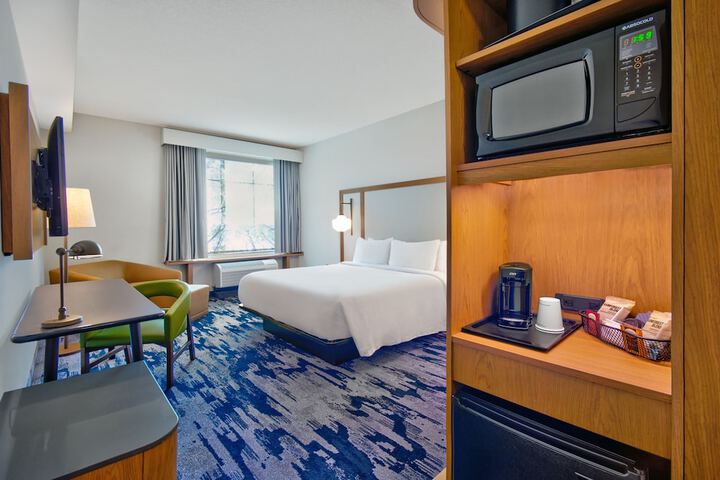 1 King Bed Accessible (6 of 7)