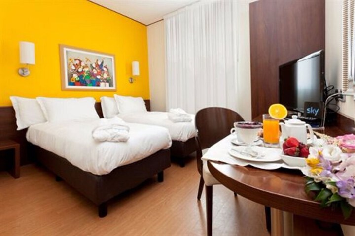 Room 15 of 66