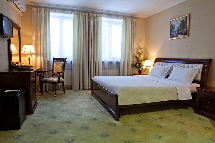 Room 9 of 36