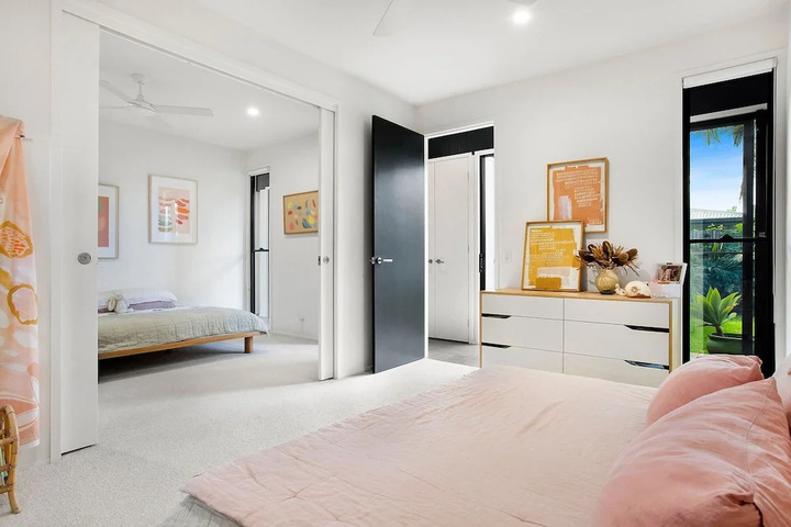 Room 3 of 11