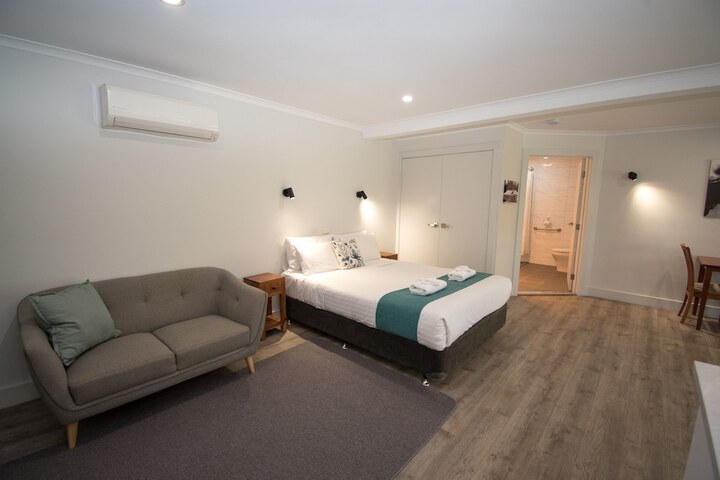 Room 111 of 224