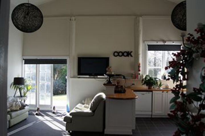Room 16 of 19