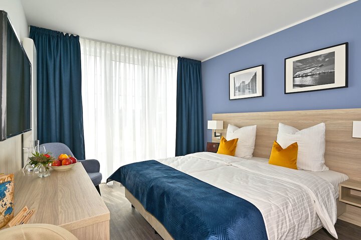 Room 5 of 13
