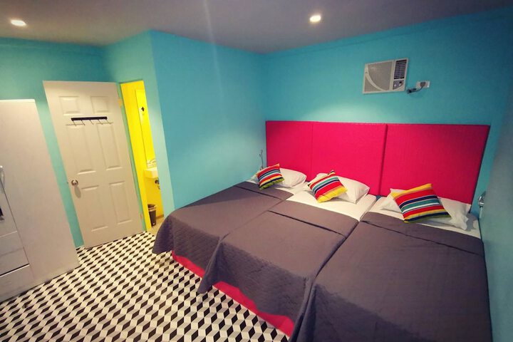 Room 9 of 35