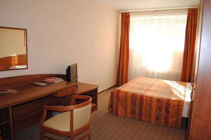 Room 10 of 55