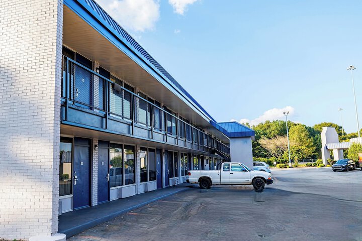 Property Grounds 24 of 28