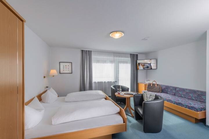 Room 4 of 46