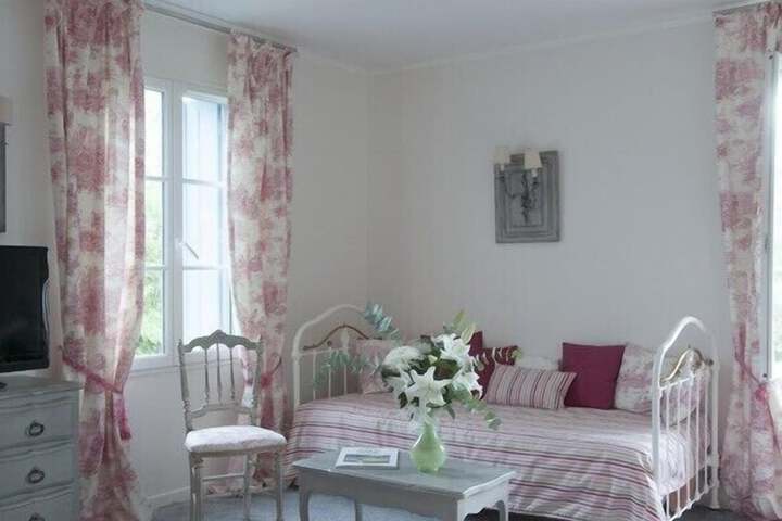 Room 3 of 35