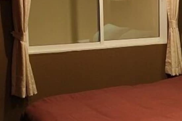 Room 5 of 20