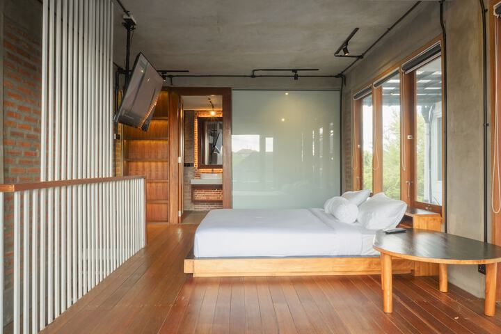 Room 12 of 31