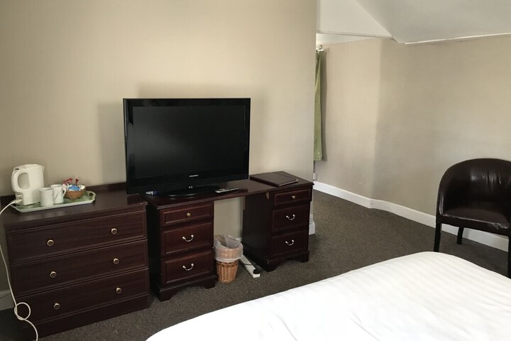 Room 7 of 37