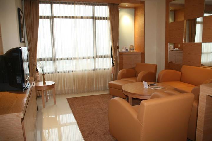Room 7 of 56