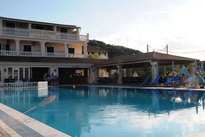 Pool 53 of 70