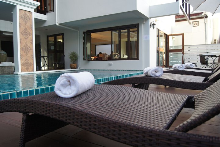 Pool 32 of 46