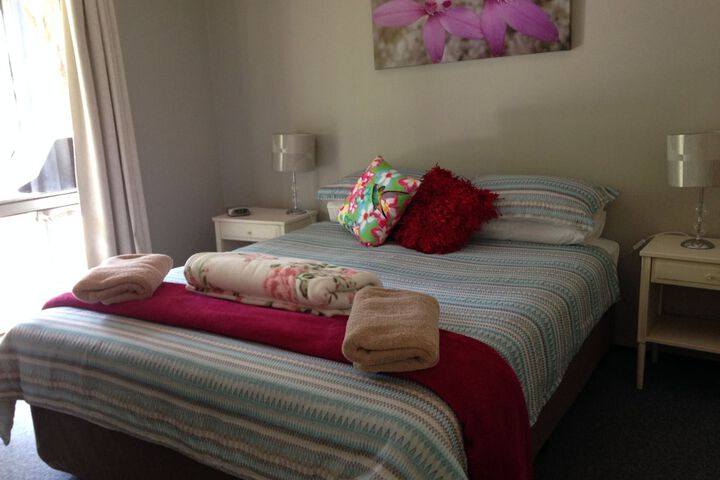 Room 4 of 14