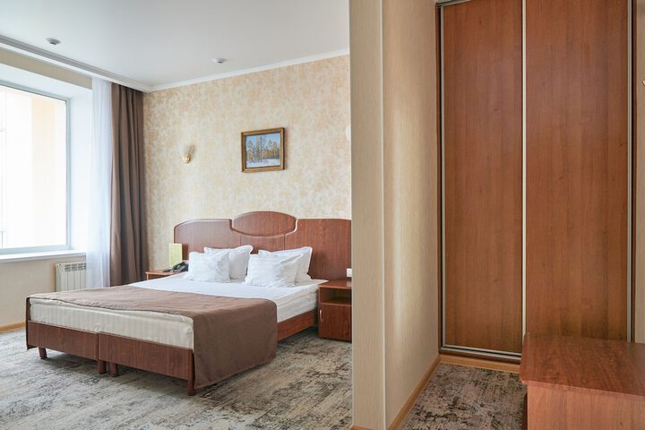 Room 17 of 74