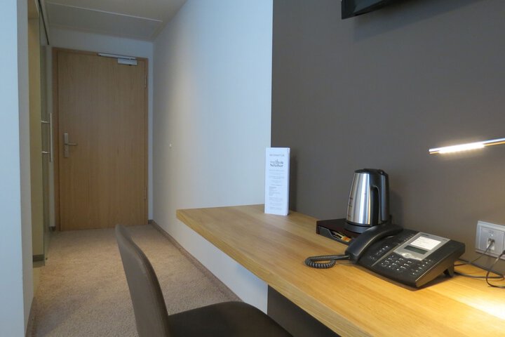 Room 48 of 82