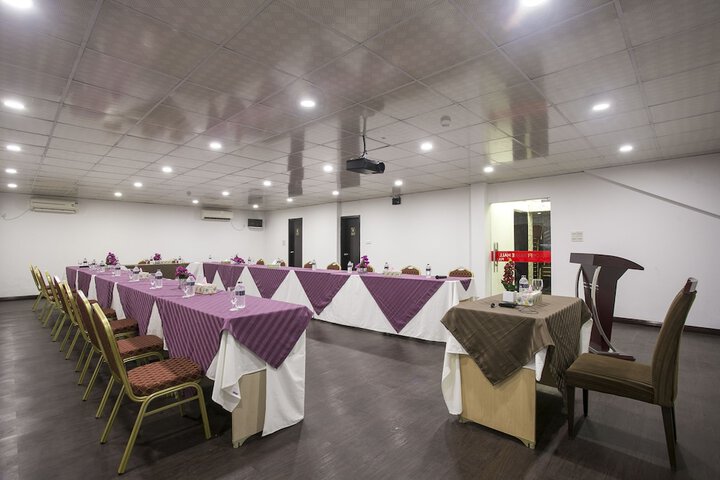 Wedding/Banquet 33 of 49