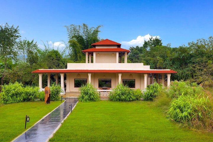 Exterior of Lemon Tree Wildlife Resort Kanha